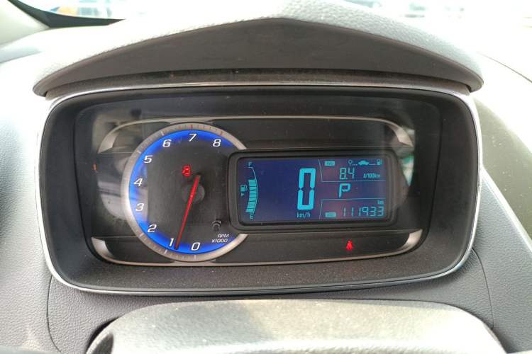 Used Chevrolet Trax 2016 1.4T Automatic Two-Wheel Drive Comfort Version with Sunroof Instrument Cluster
