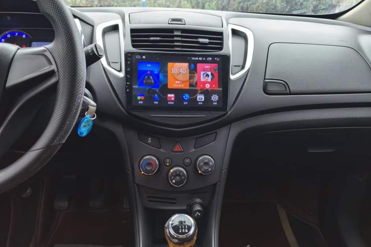 Used Chevrolet Trax 2016 1.4T Manual Two-Wheel Drive Comfort Version with Sunroof Audio And AC Panel