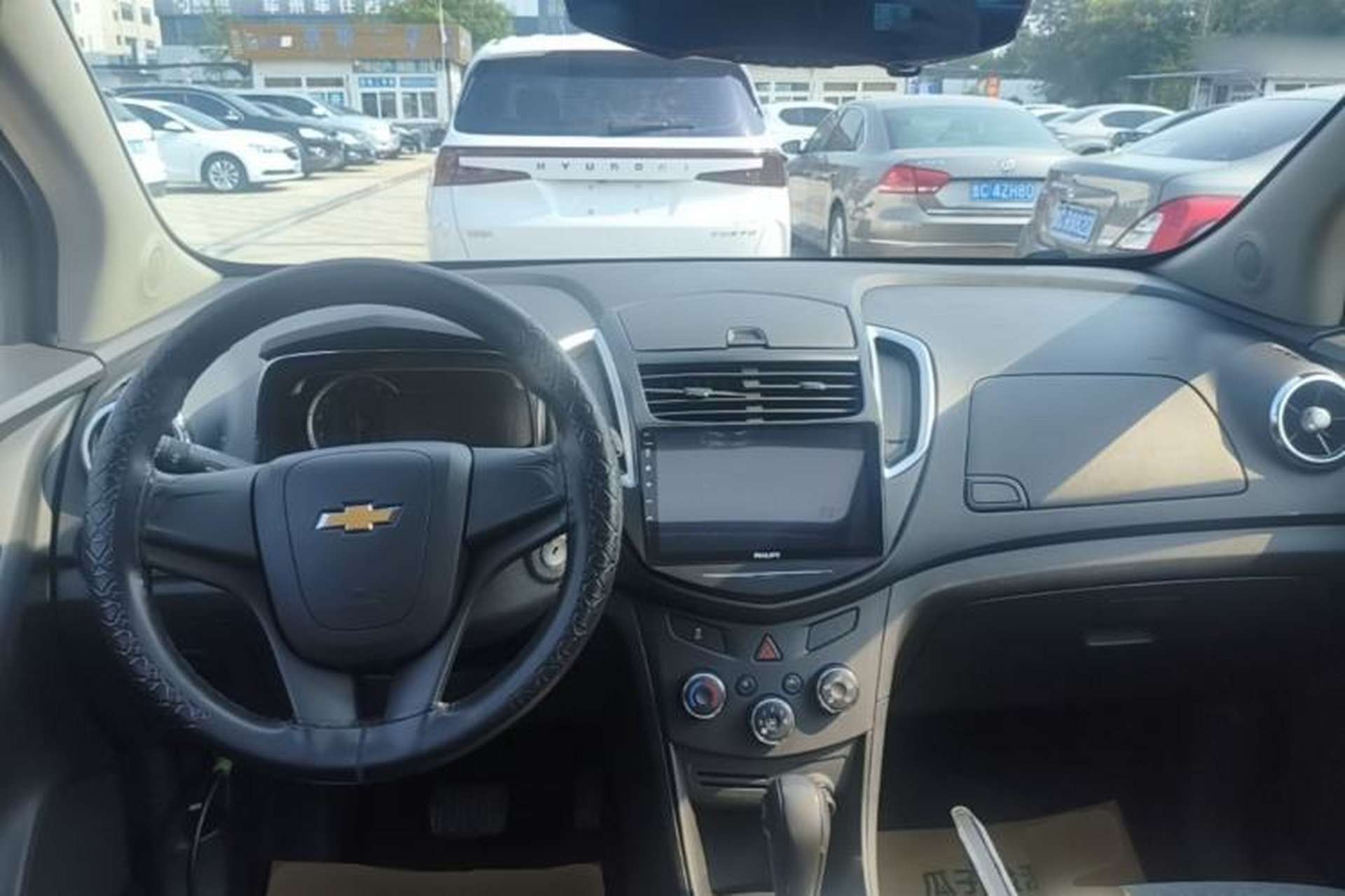 Used Chevrolet Trax 2016 1.4T Automatic Two-Wheel Drive Comfort Version with Sunroof Center Console
