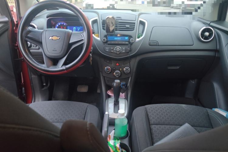 Used Chevrolet Trax 2016 1.4T Automatic Two-Wheel Drive Comfort Version with Sunroof Center Console