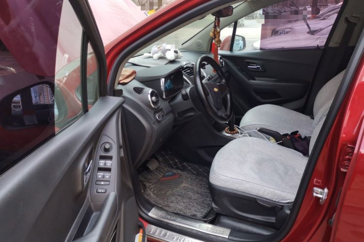 Used Chevrolet Trax 2016 1.4T Automatic Two-Wheel Drive Comfort Version with Sunroof Driver Seat