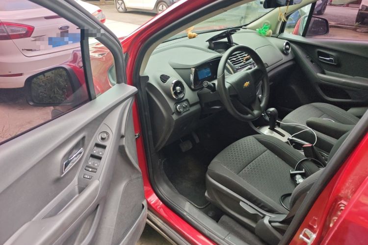 Used Chevrolet Trax 2016 1.4T Automatic Two-Wheel Drive Comfort Version with Sunroof Driver Seat
