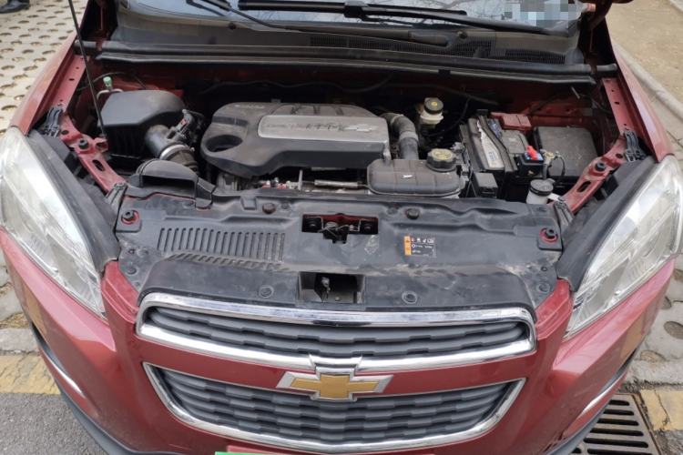 Used Chevrolet Trax 2016 1.4T Automatic Two-Wheel Drive Comfort Version with Sunroof Engine Bay