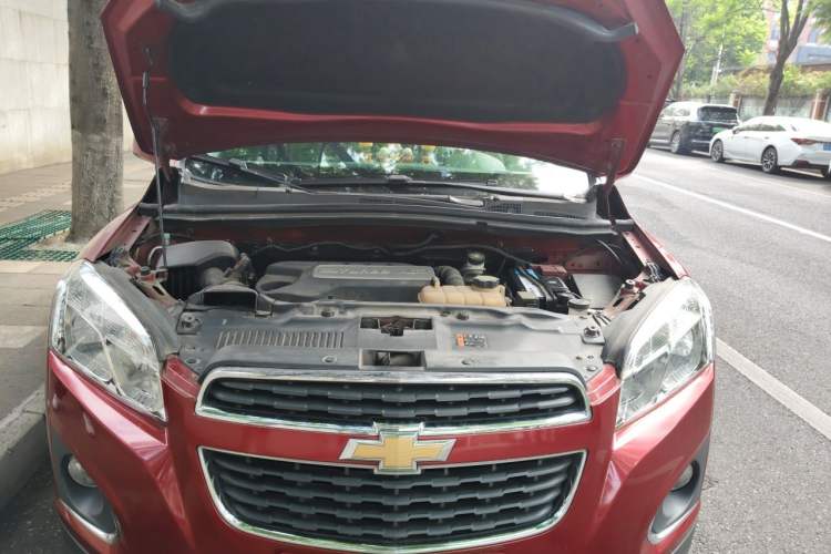 Used Chevrolet Trax 2016 1.4T Manual Two-Wheel Drive Comfort Version with Sunroof Engine Bay