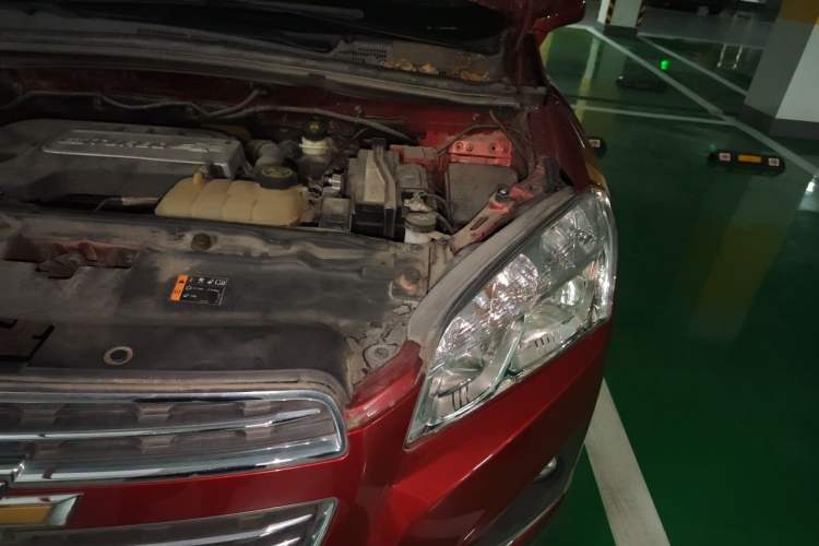 Used Chevrolet Trax 2016 1.4T Automatic Two-Wheel Drive Luxury Version Engine Bay Left