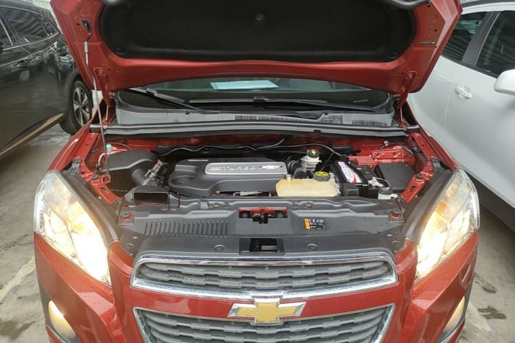 Used Chevrolet Trax 2016 1.4T Automatic Two-Wheel Drive Comfort Version with Sunroof Engine Bay
