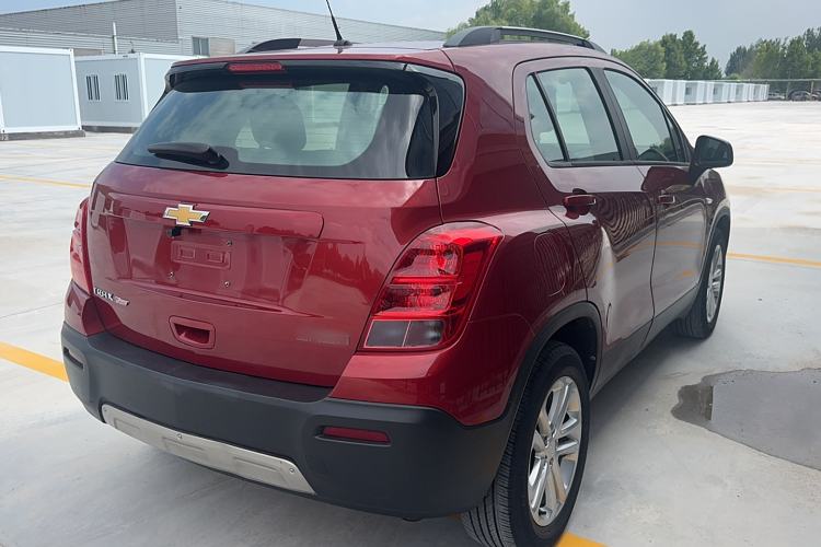 Used Chevrolet Trax 2016 1.4T Manual Two-Wheel Drive Comfort Version with Sunroof Exterior 3