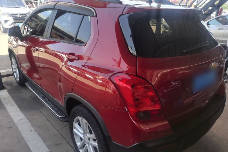 Used Chevrolet Trax 2016 1.4T Manual Two-Wheel Drive Comfort Version with Sunroof Exterior 5
