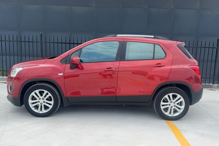 Used Chevrolet Trax 2016 1.4T Manual Two-Wheel Drive Comfort Version with Sunroof Exterior 6