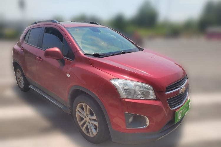 Used Chevrolet Trax 2016 1.4T Automatic Two-Wheel Drive Comfort Version with Sunroof Front Right 45 Deg
