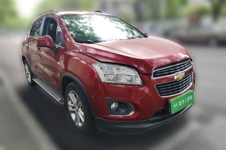 Used Chevrolet Trax 2016 1.4T Manual Two-Wheel Drive Comfort Version with Sunroof Front Right 45 Deg