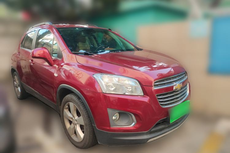 Used Chevrolet Trax 2016 1.4T Automatic Two-Wheel Drive Luxury Version Front Right 45 Deg