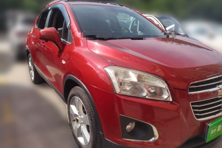 Used Chevrolet Trax 2016 1.4T Automatic Two-Wheel Drive Luxury Version Front Right 45 Deg