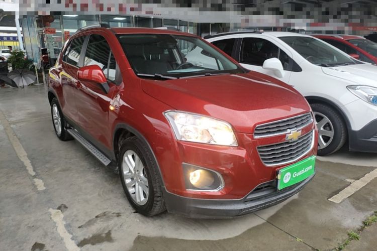 Used Chevrolet Trax 2016 1.4T Automatic Two-Wheel Drive Comfort Version with Sunroof Front Right 45 Deg