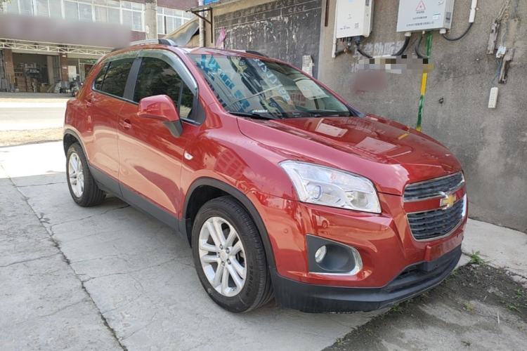 Used Chevrolet Trax 2016 1.4T Manual Two-Wheel Drive Comfort Version with Sunroof Front Right 45 Deg