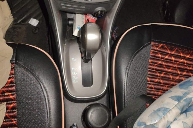 Used Chevrolet Trax 2016 1.4T Automatic Two-Wheel Drive Luxury Version Gear Lever