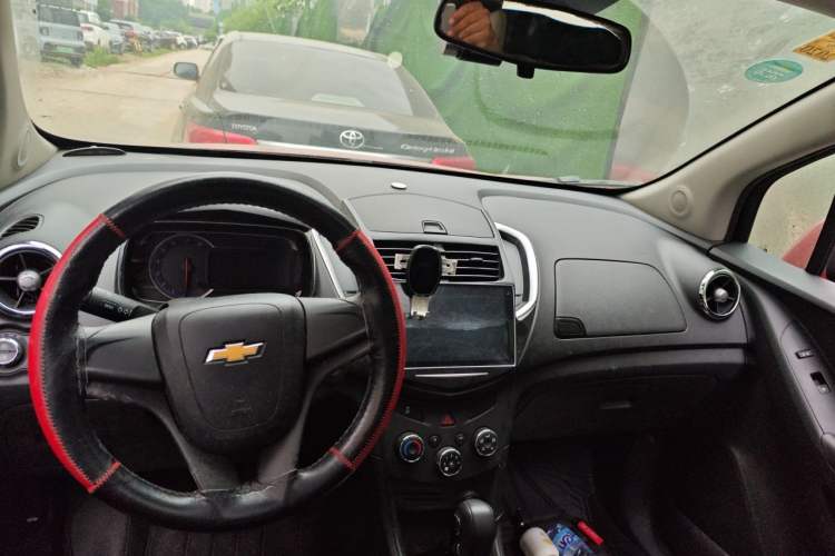 Used Chevrolet Trax 2016 1.4T Automatic Two-Wheel Drive Comfort Version with Sunroof Headliner