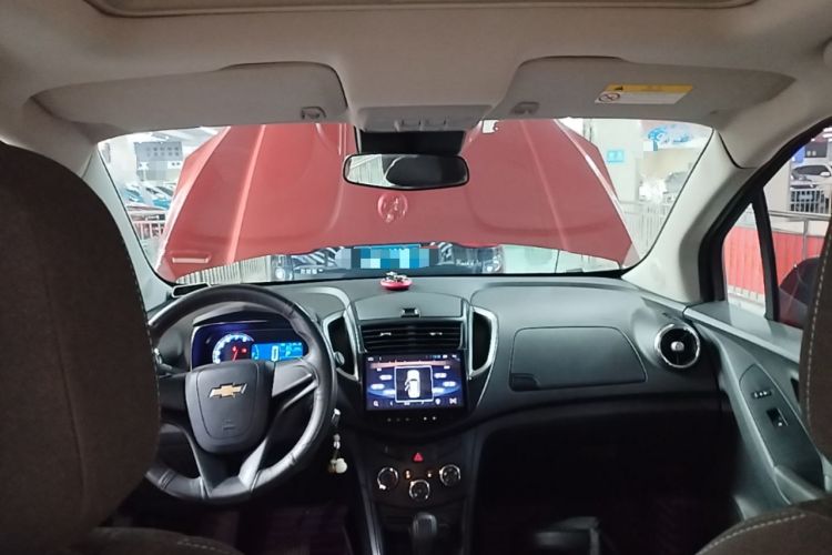Used Chevrolet Trax 2016 1.4T Automatic Two-Wheel Drive Comfort Version with Sunroof Headliner