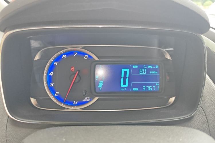 Used Chevrolet Trax 2016 1.4T Manual Two-Wheel Drive Comfort Version with Sunroof Instrument Cluster