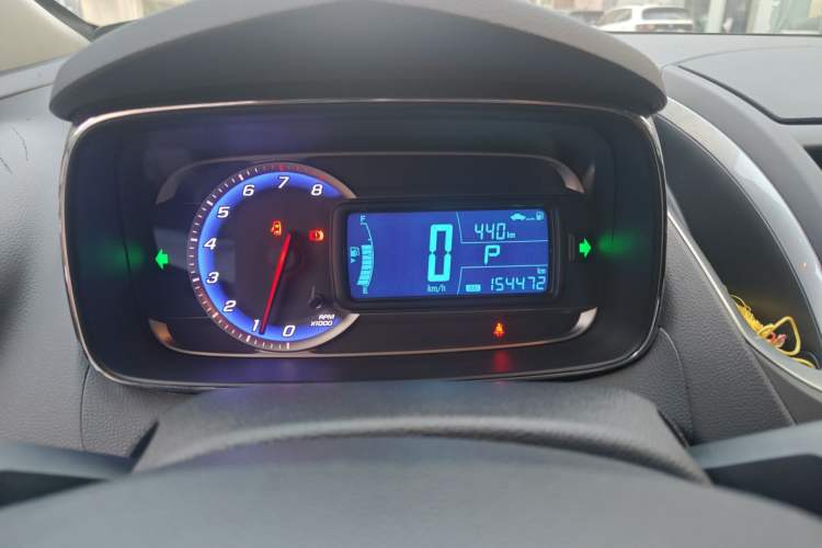 Used Chevrolet Trax 2016 1.4T Automatic Two-Wheel Drive Comfort Version with Sunroof Instrument Cluster