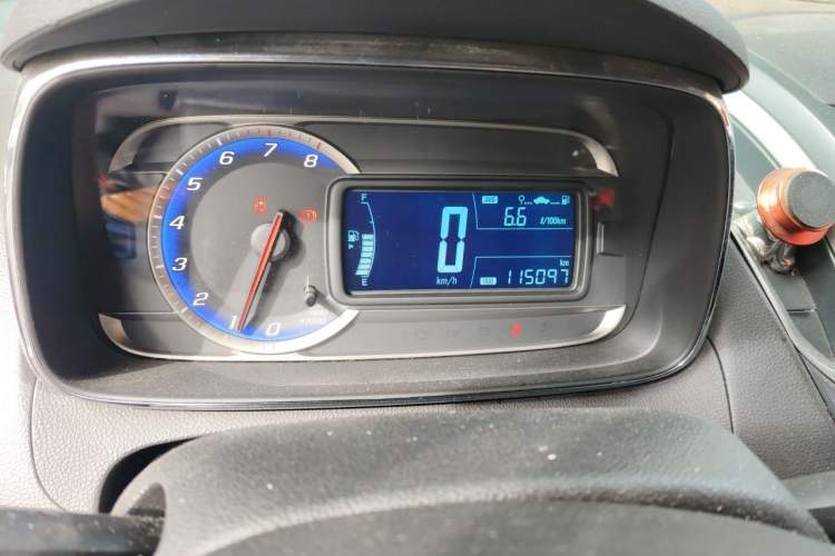 Used Chevrolet Trax 2016 1.4T Manual Two-Wheel Drive Comfort Version with Sunroof Instrument Cluster