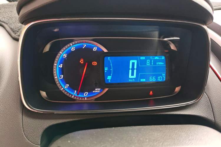 Used Chevrolet Trax 2016 1.4T Manual Two-Wheel Drive Comfort Version with Sunroof Instrument Cluster