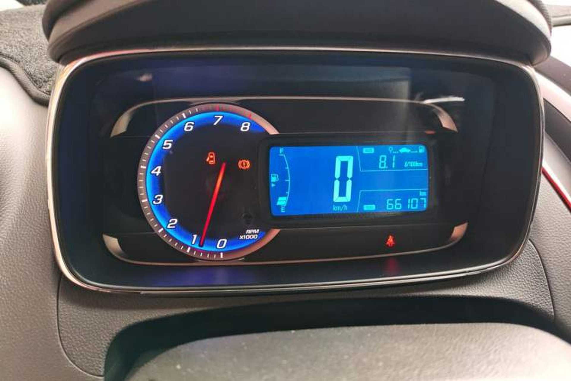 Used Chevrolet Trax 2016 1.4T Manual Two-Wheel Drive Comfort Version with Sunroof Instrument Cluster