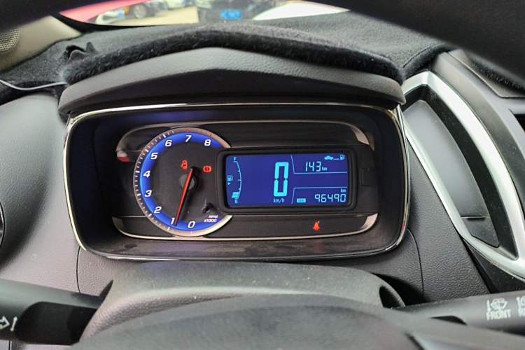 Used Chevrolet Trax 2016 1.4T Manual Two-Wheel Drive Comfort Version with Sunroof Instrument Cluster