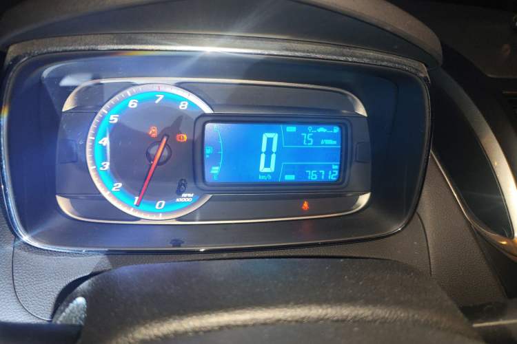 Used Chevrolet Trax 2016 1.4T Manual Two-Wheel Drive Comfort Version with Sunroof Instrument Cluster