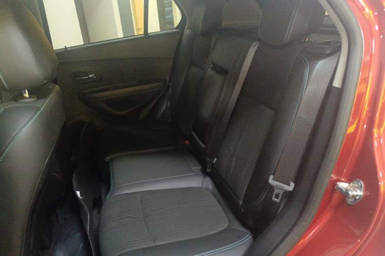 Used Chevrolet Trax 2016 1.4T Automatic Two-Wheel Drive Luxury Version Interior 4
