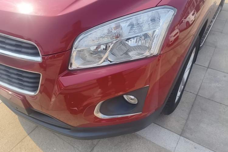 Used Chevrolet Trax 2016 1.4T Automatic Two-Wheel Drive Comfort Version with Sunroof Left Front Headlight