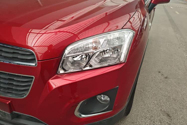 Used Chevrolet Trax 2016 1.4T Automatic Two-Wheel Drive Comfort Version with Sunroof Left Front Headlight