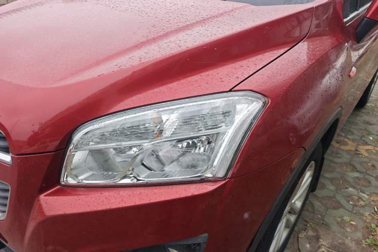 Used Chevrolet Trax 2016 1.4T Manual Two-Wheel Drive Comfort Version with Sunroof Left Front Headlight