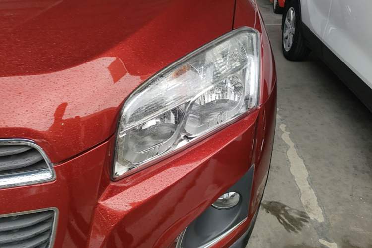 Used Chevrolet Trax 2016 1.4T Automatic Two-Wheel Drive Comfort Version with Sunroof Left Front Headlight
