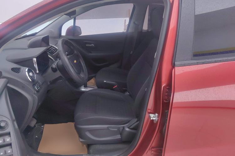 Used Chevrolet Trax 2016 1.4T Automatic Two-Wheel Drive Comfort Version with Sunroof Left Front Seat