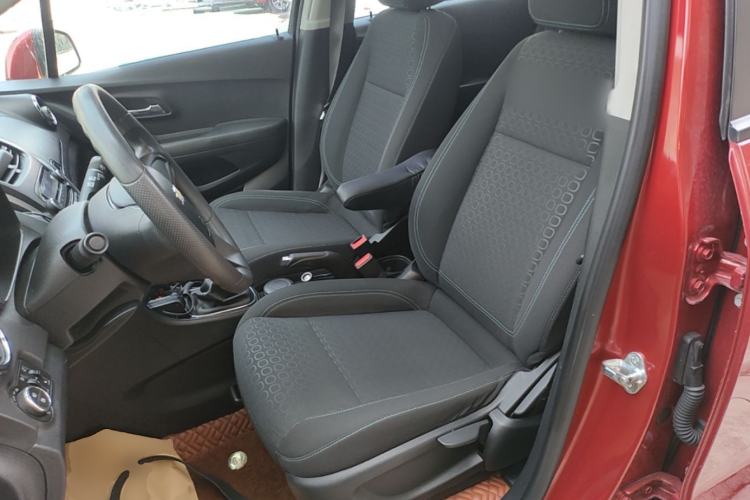 Used Chevrolet Trax 2016 1.4T Manual Two-Wheel Drive Comfort Version with Sunroof Left Front Seat
