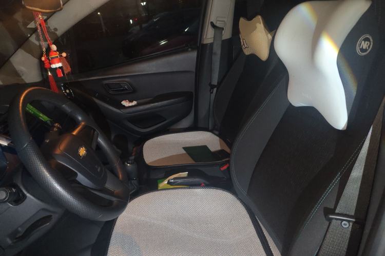Used Chevrolet Trax 2016 1.4T Manual Two-Wheel Drive Comfort Version with Sunroof Left Front Seat