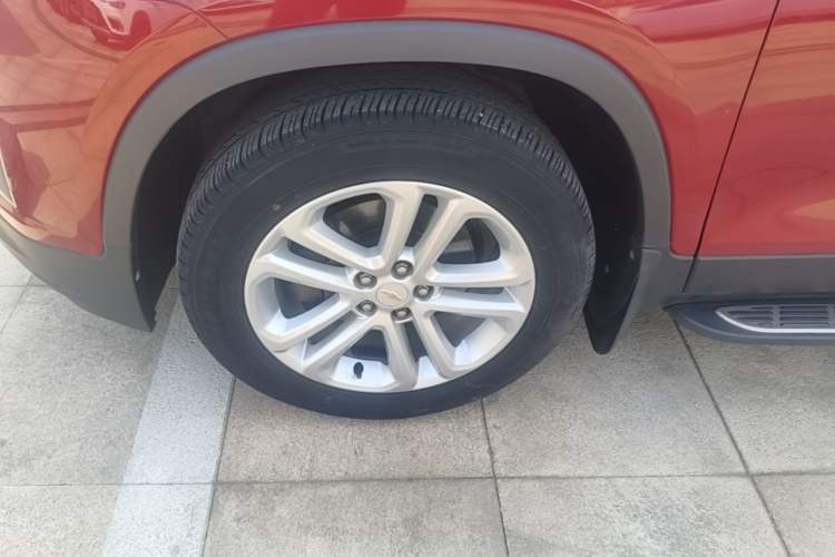Used Chevrolet Trax 2016 1.4T Automatic Two-Wheel Drive Comfort Version with Sunroof Left Front Wheel Hub