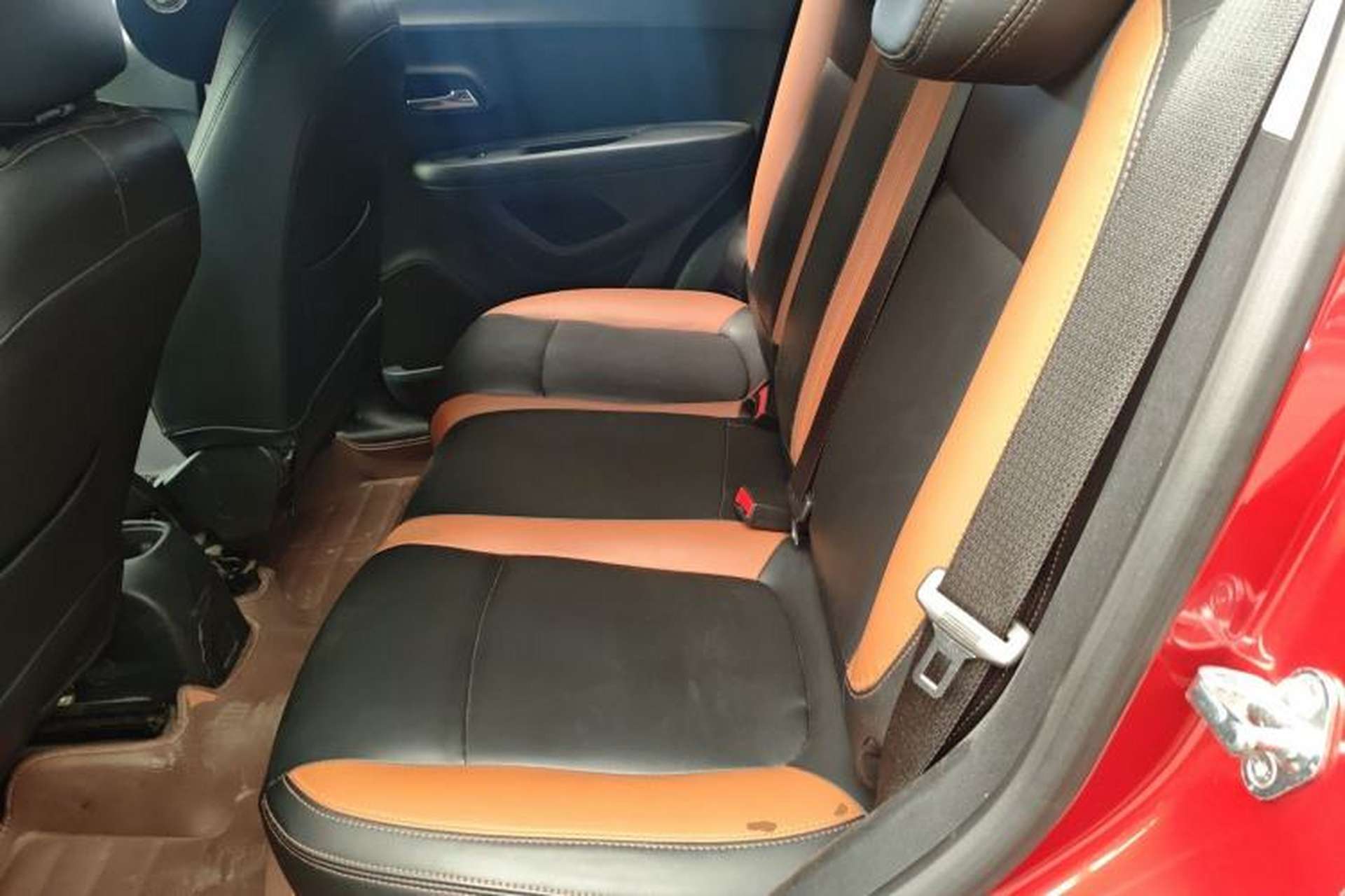 Used Chevrolet Trax 2016 1.4T Automatic Two-Wheel Drive Comfort Version with Sunroof Left Rear Seat