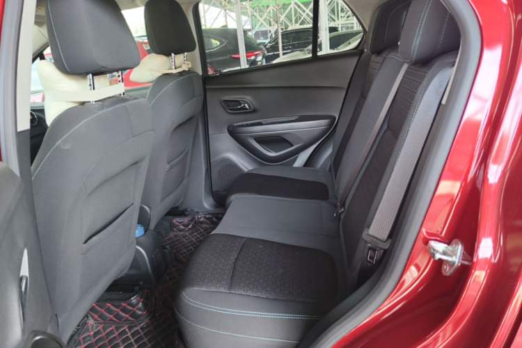 Used Chevrolet Trax 2016 1.4T Automatic Two-Wheel Drive Comfort Version with Sunroof Left Rear Seat