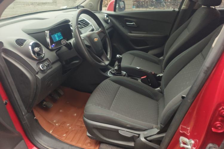 Used Chevrolet Trax 2016 1.4T Manual Two-Wheel Drive Comfort Version with Sunroof Left Rear Seat