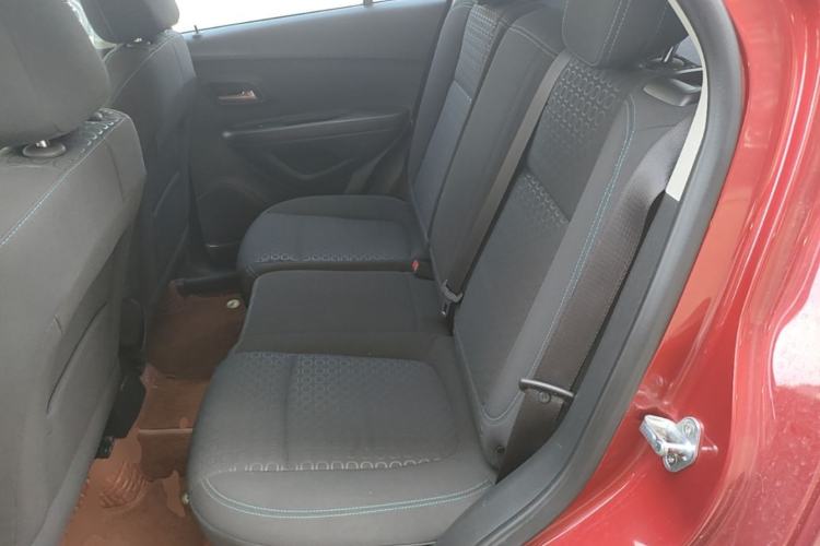 Used Chevrolet Trax 2016 1.4T Manual Two-Wheel Drive Comfort Version with Sunroof Left Rear Seat