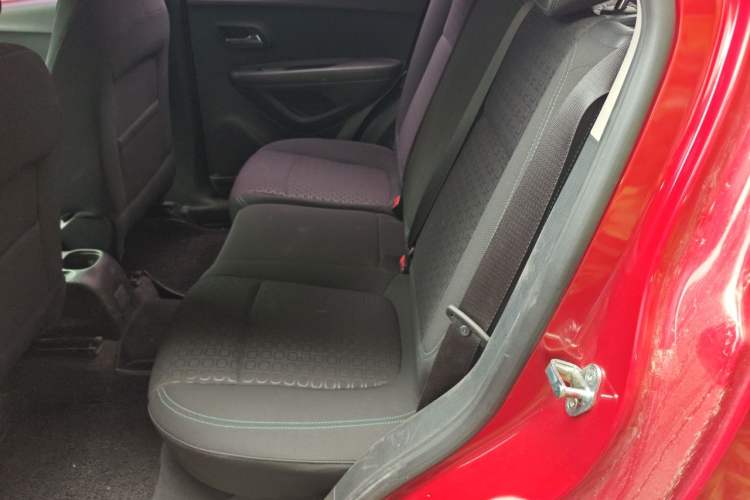 Used Chevrolet Trax 2016 1.4T Automatic Two-Wheel Drive Comfort Version with Sunroof Left Rear Seat