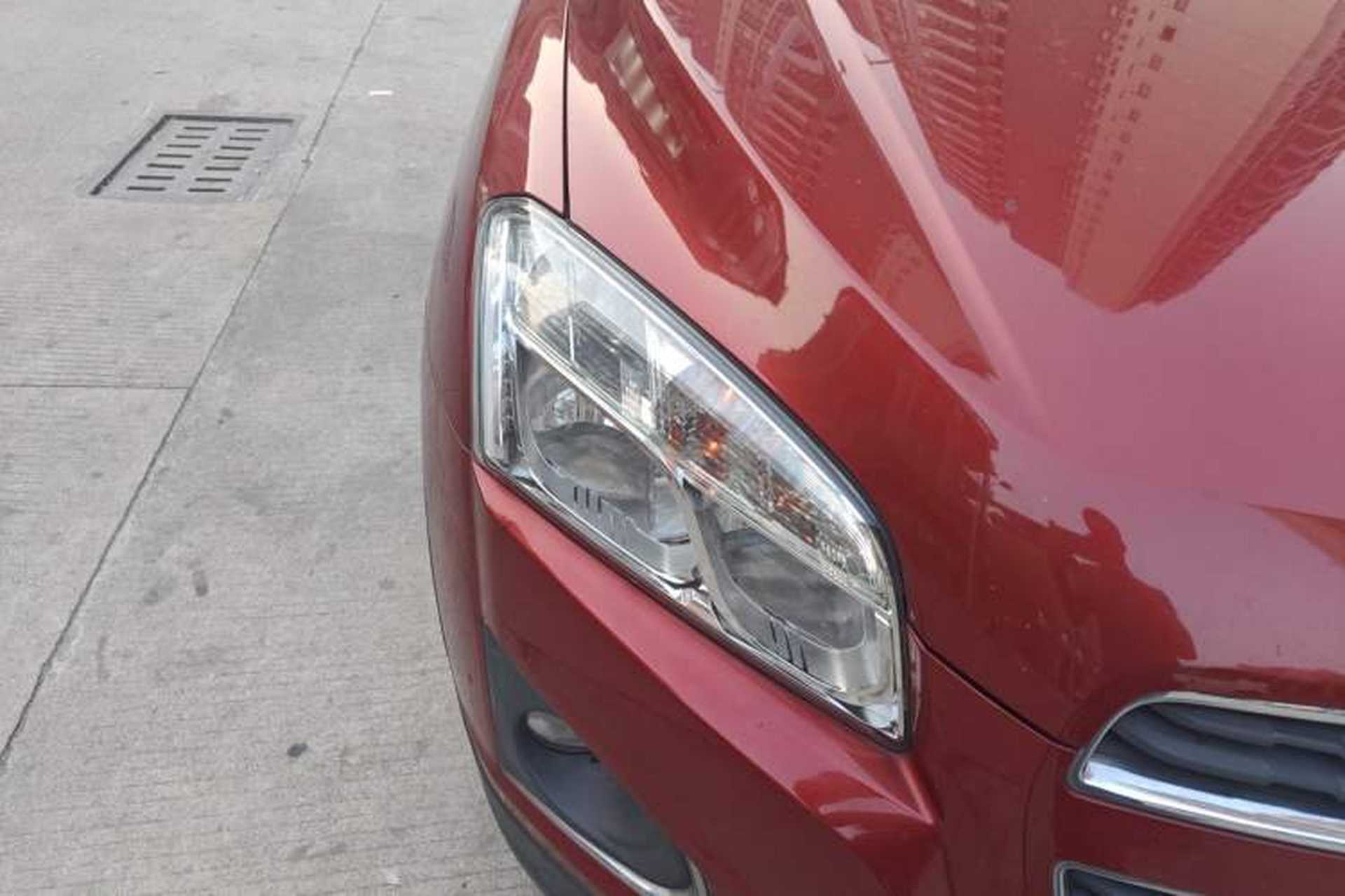 Used Chevrolet Trax 2016 1.4T Automatic Two-Wheel Drive Comfort Version with Sunroof Right Front Headlight