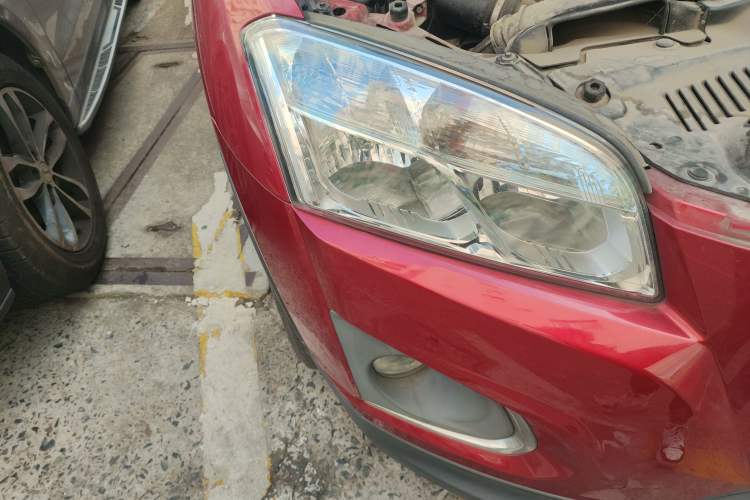 Used Chevrolet Trax 2016 1.4T Automatic Two-Wheel Drive Luxury Version Right Front Headlight