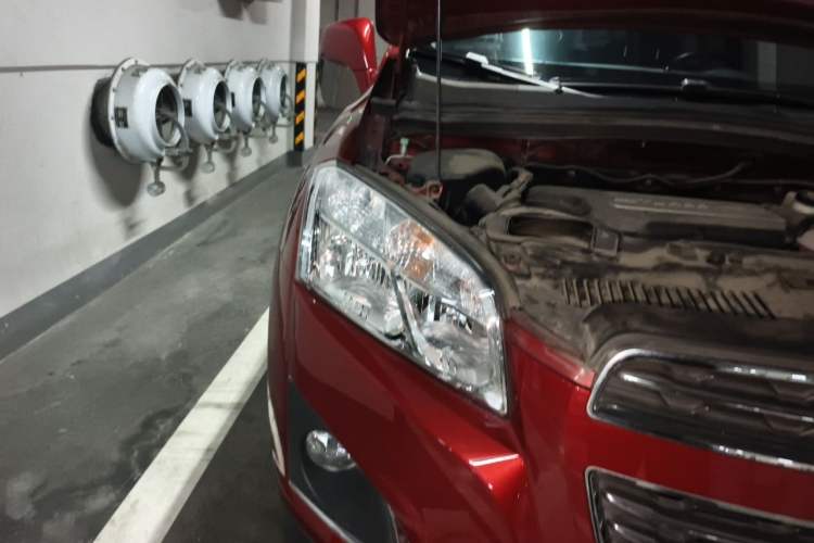 Used Chevrolet Trax 2016 1.4T Automatic Two-Wheel Drive Luxury Version Right Front Headlight