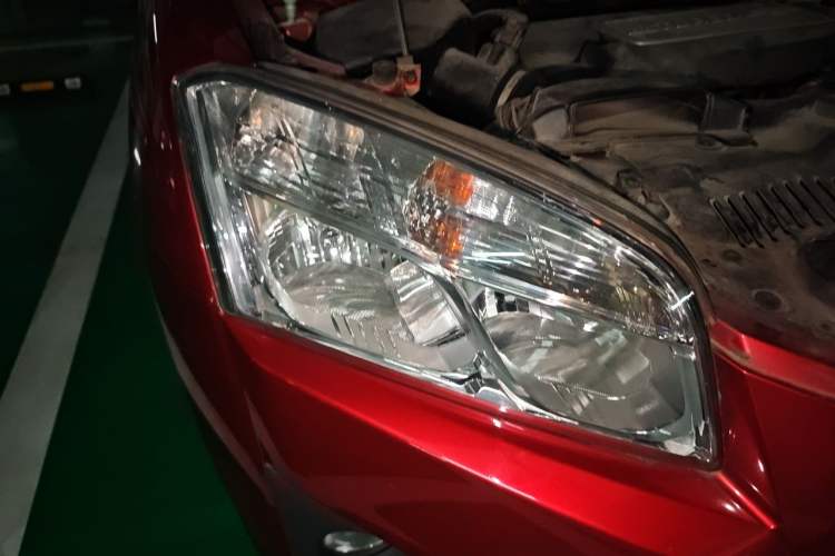 Used Chevrolet Trax 2016 1.4T Automatic Two-Wheel Drive Luxury Version Right Front Headlight