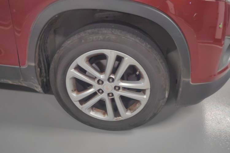 Used Chevrolet Trax 2016 1.4T Automatic Two-Wheel Drive Comfort Version with Sunroof Right Front Wheel Hub