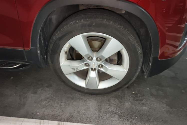 Used Chevrolet Trax 2016 1.4T Automatic Two-Wheel Drive Luxury Version Right Front Wheel Hub