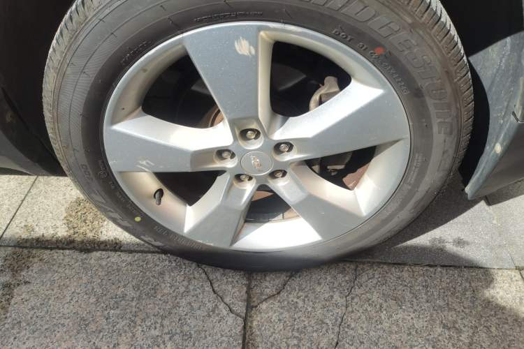 Used Chevrolet Trax 2016 1.4T Automatic Two-Wheel Drive Luxury Version Right Front Wheel Hub